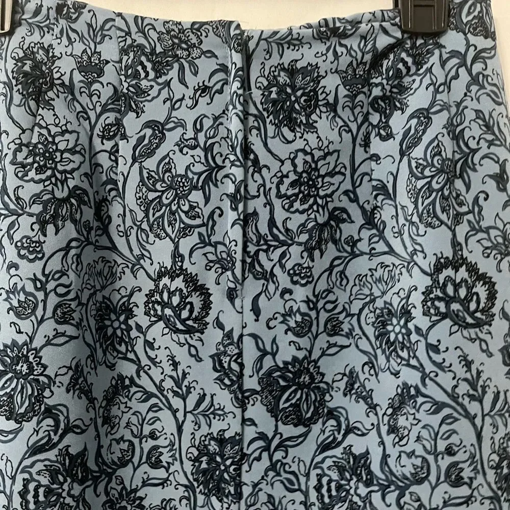 🟢Sag Harbor Blue Floral Paisley Skirt Size 4P